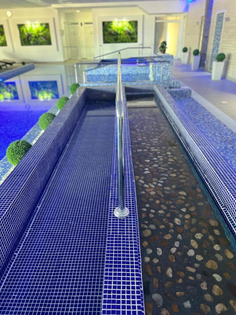 "Poseidon" Centar Aparthotel Stari Banovci Bagian luar foto
